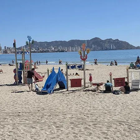 Playa Poniente El Velero *
